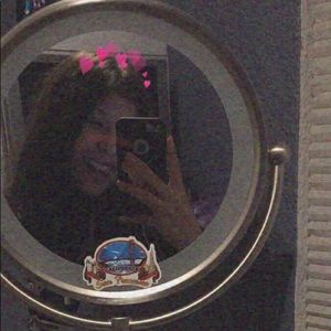 Meet your Posher, Monika